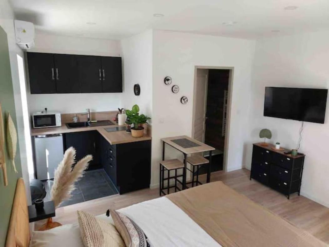 Le Savane Apartment Везул Екстериор снимка